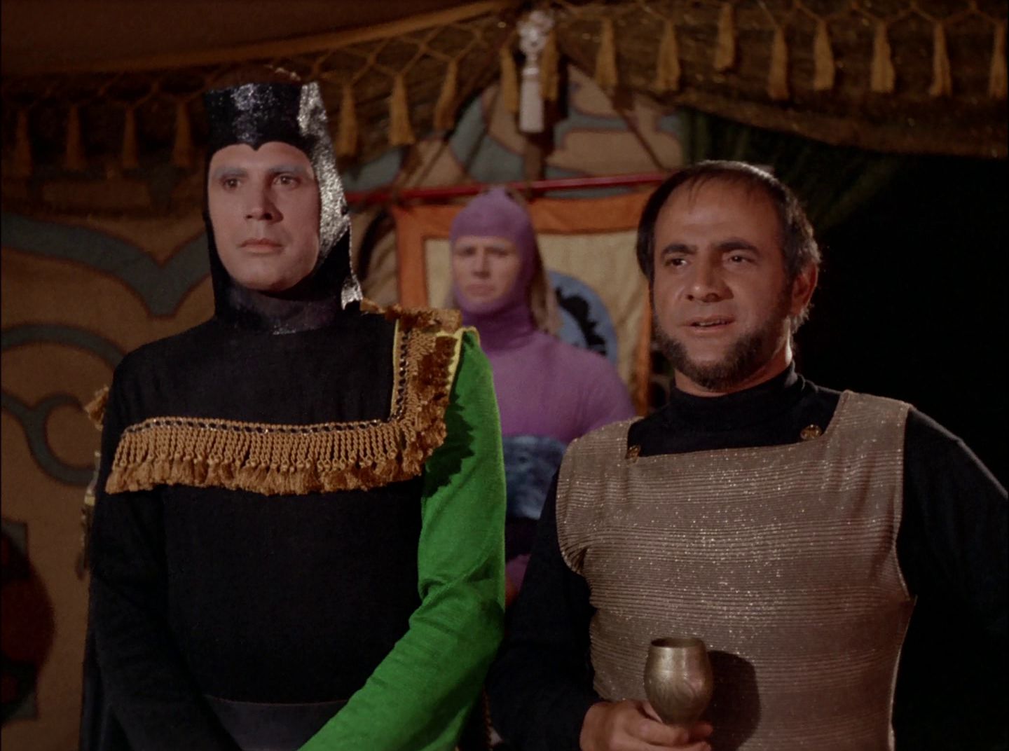 extant_StarTrek_2x11-FridaysChild_0688.jpg