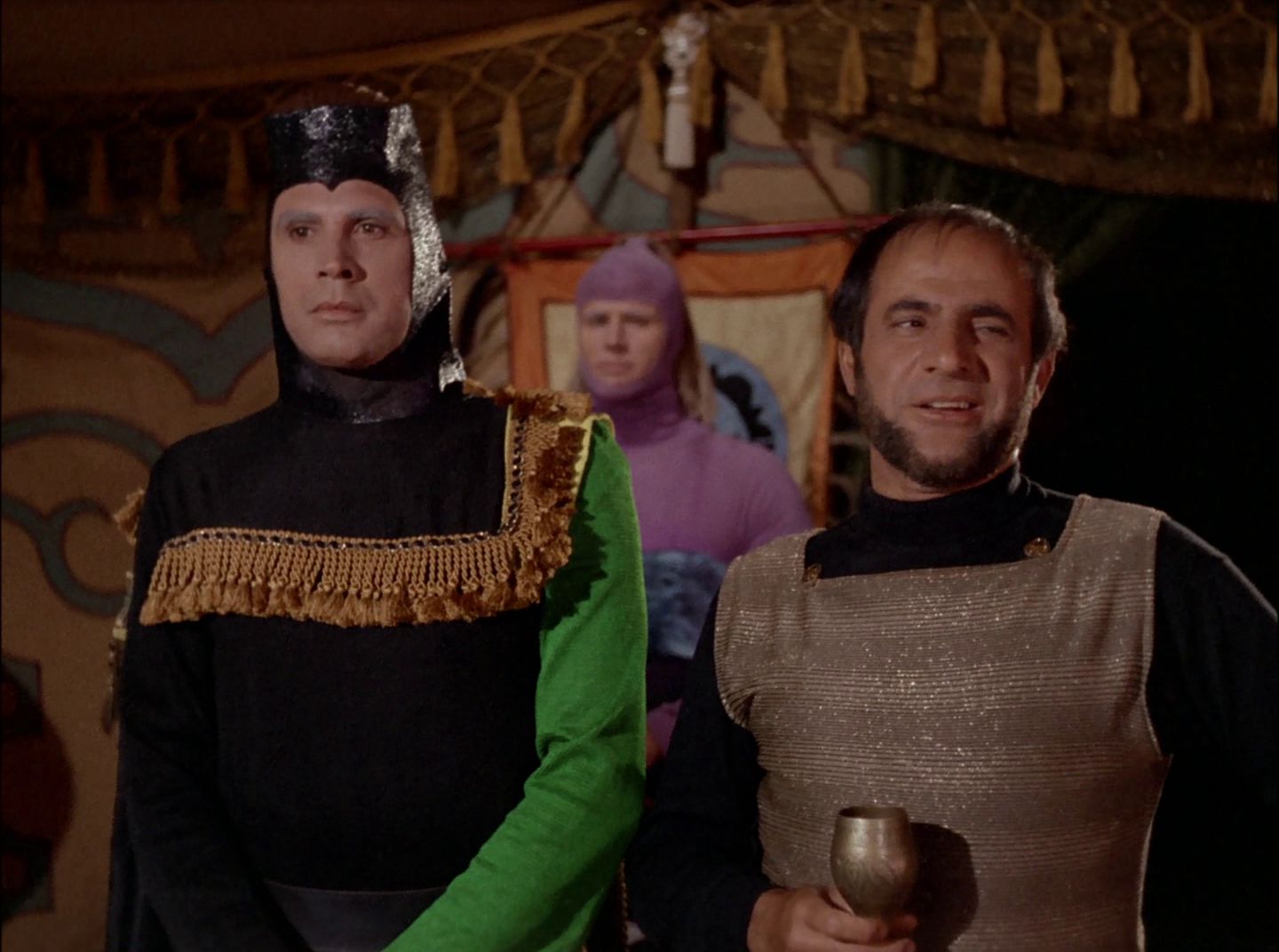 extant_StarTrek_2x11-FridaysChild_0690.jpg