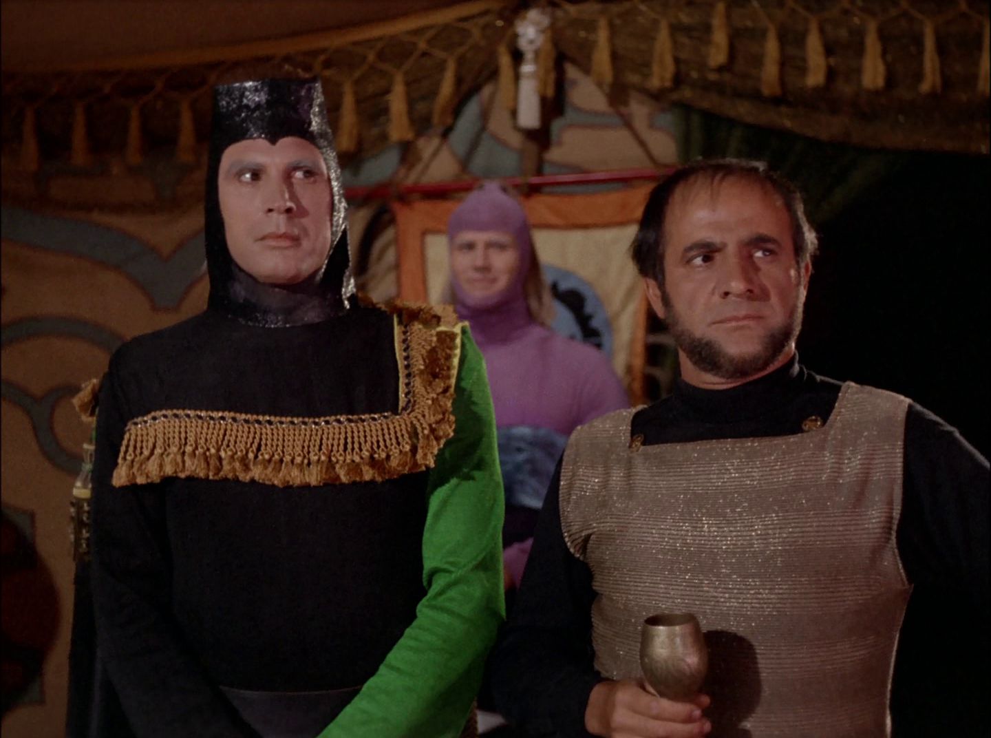 extant_StarTrek_2x11-FridaysChild_0710.jpg