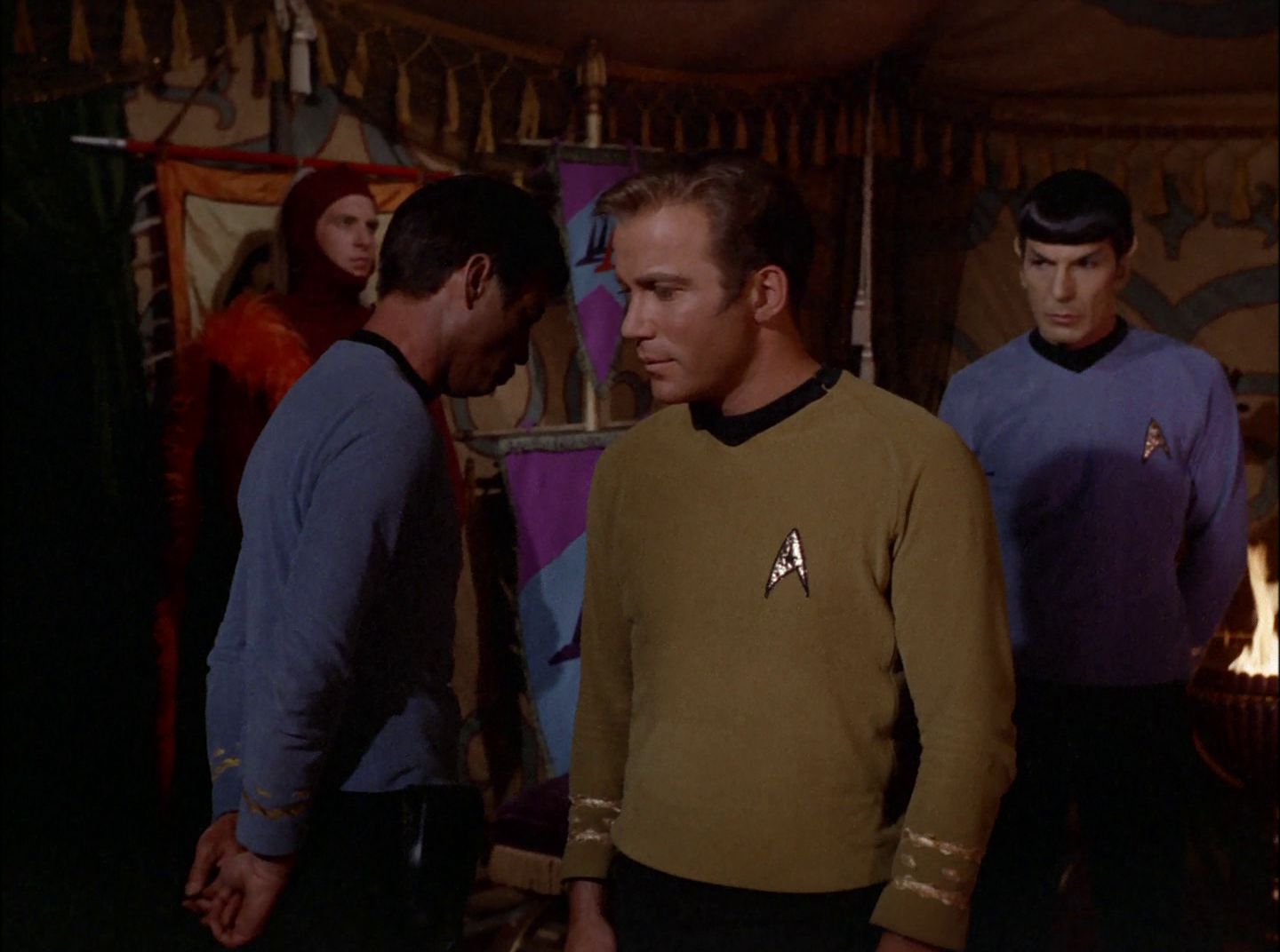 extant_StarTrek_2x11-FridaysChild_0719.jpg