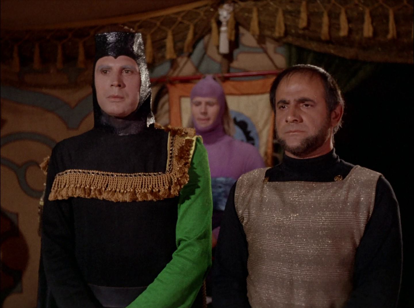 extant_StarTrek_2x11-FridaysChild_0724.jpg