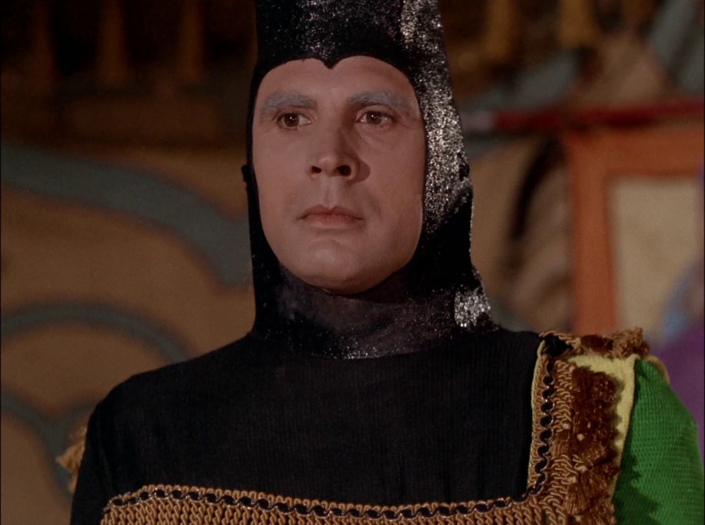 extant_StarTrek_2x11-FridaysChild_0735.jpg