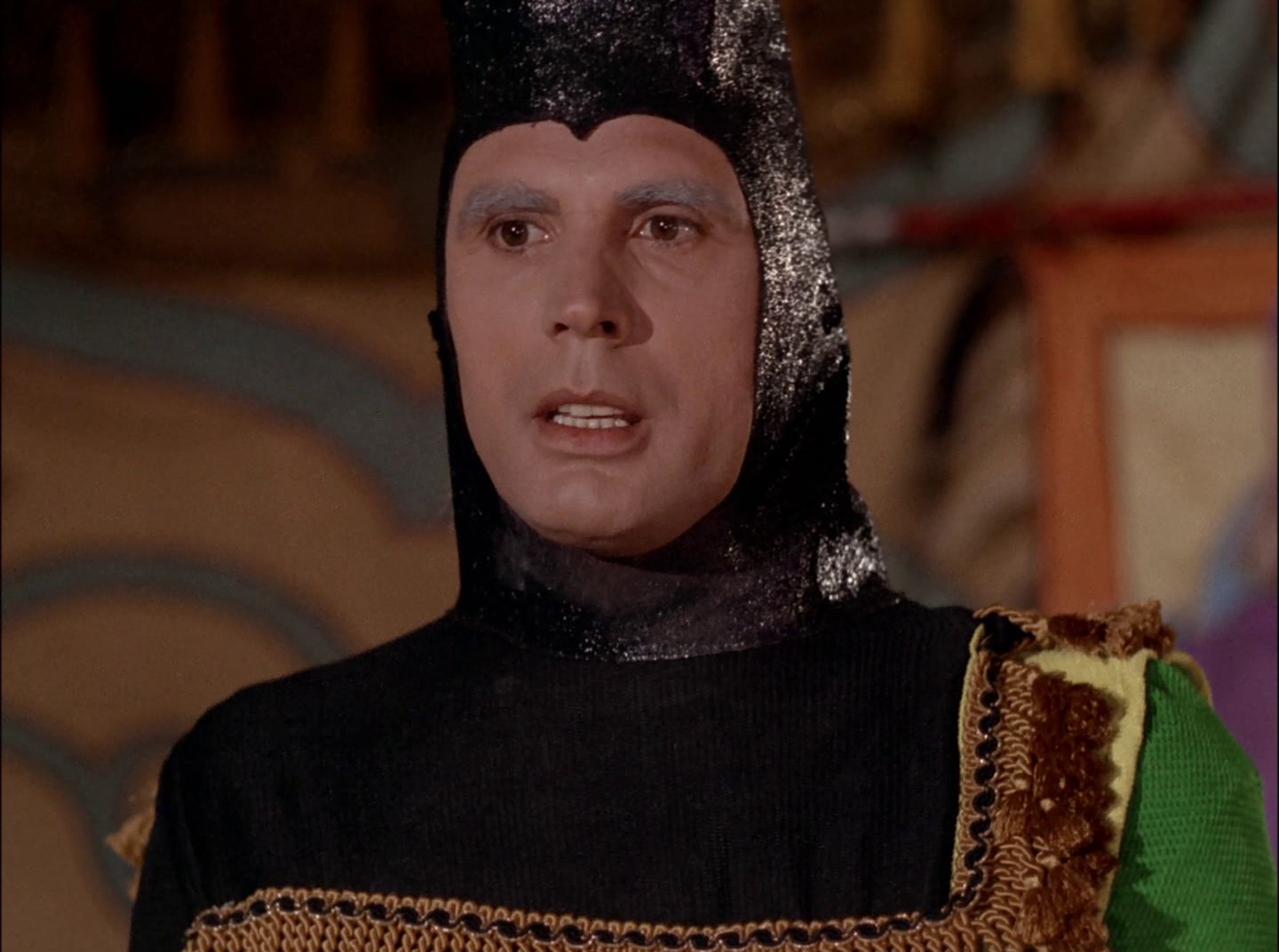 extant_StarTrek_2x11-FridaysChild_0737.jpg