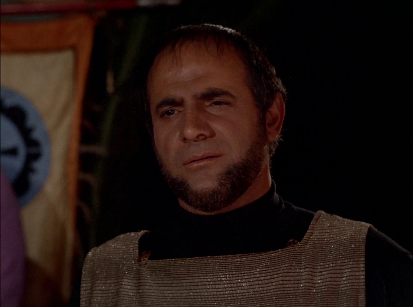 extant_StarTrek_2x11-FridaysChild_0744.jpg