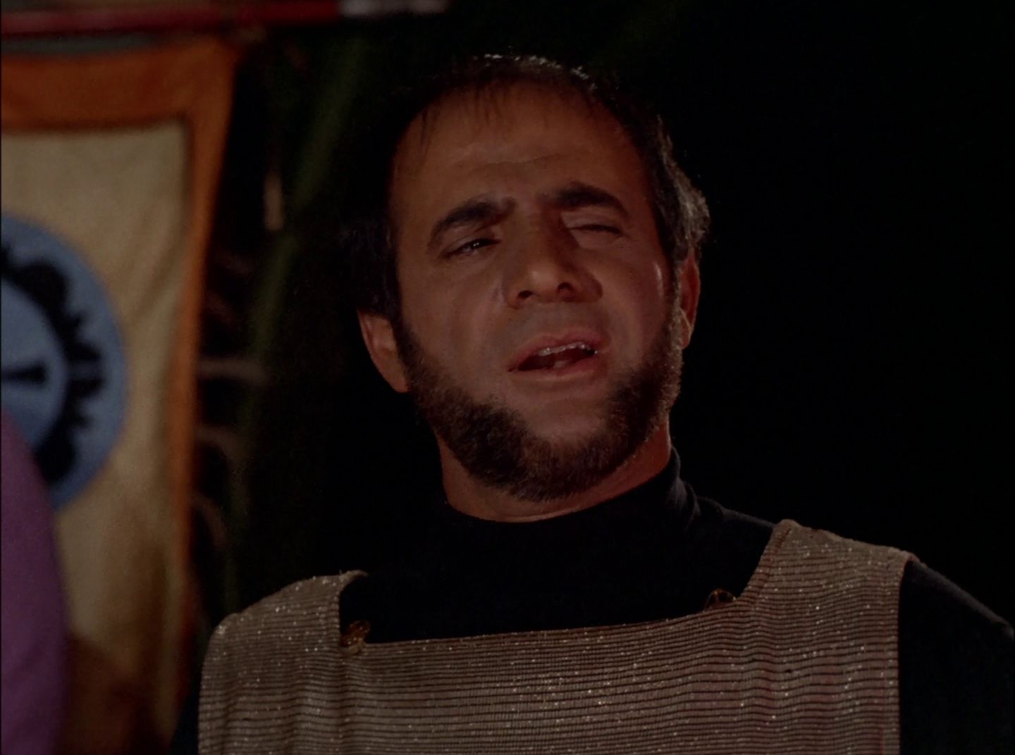 extant_StarTrek_2x11-FridaysChild_0745.jpg