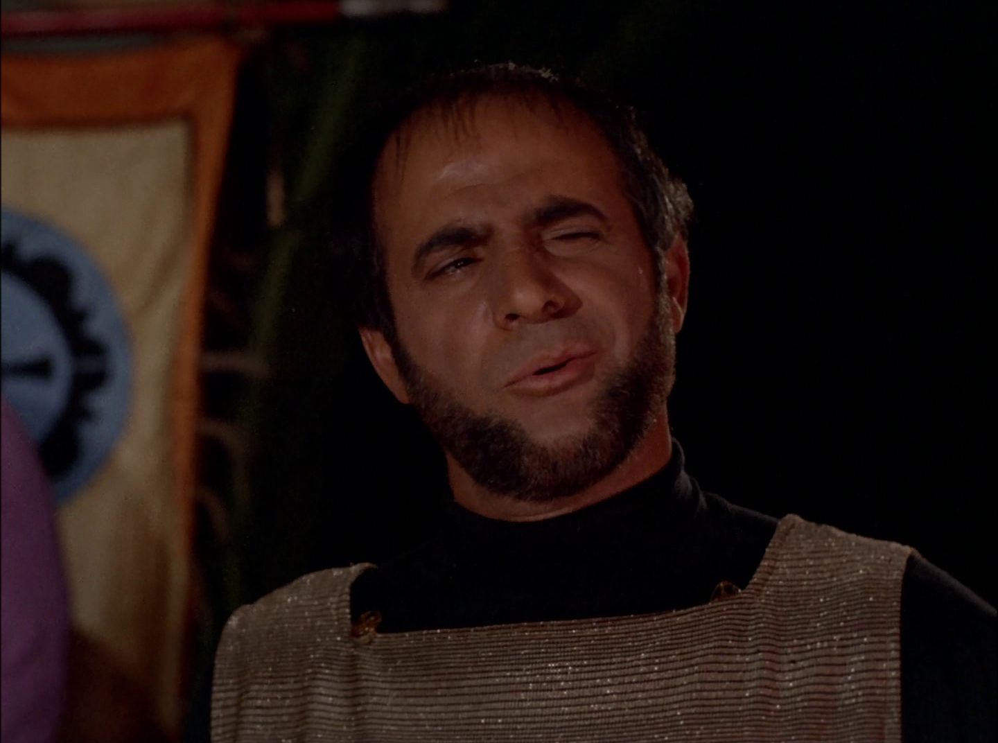 extant_StarTrek_2x11-FridaysChild_0748.jpg