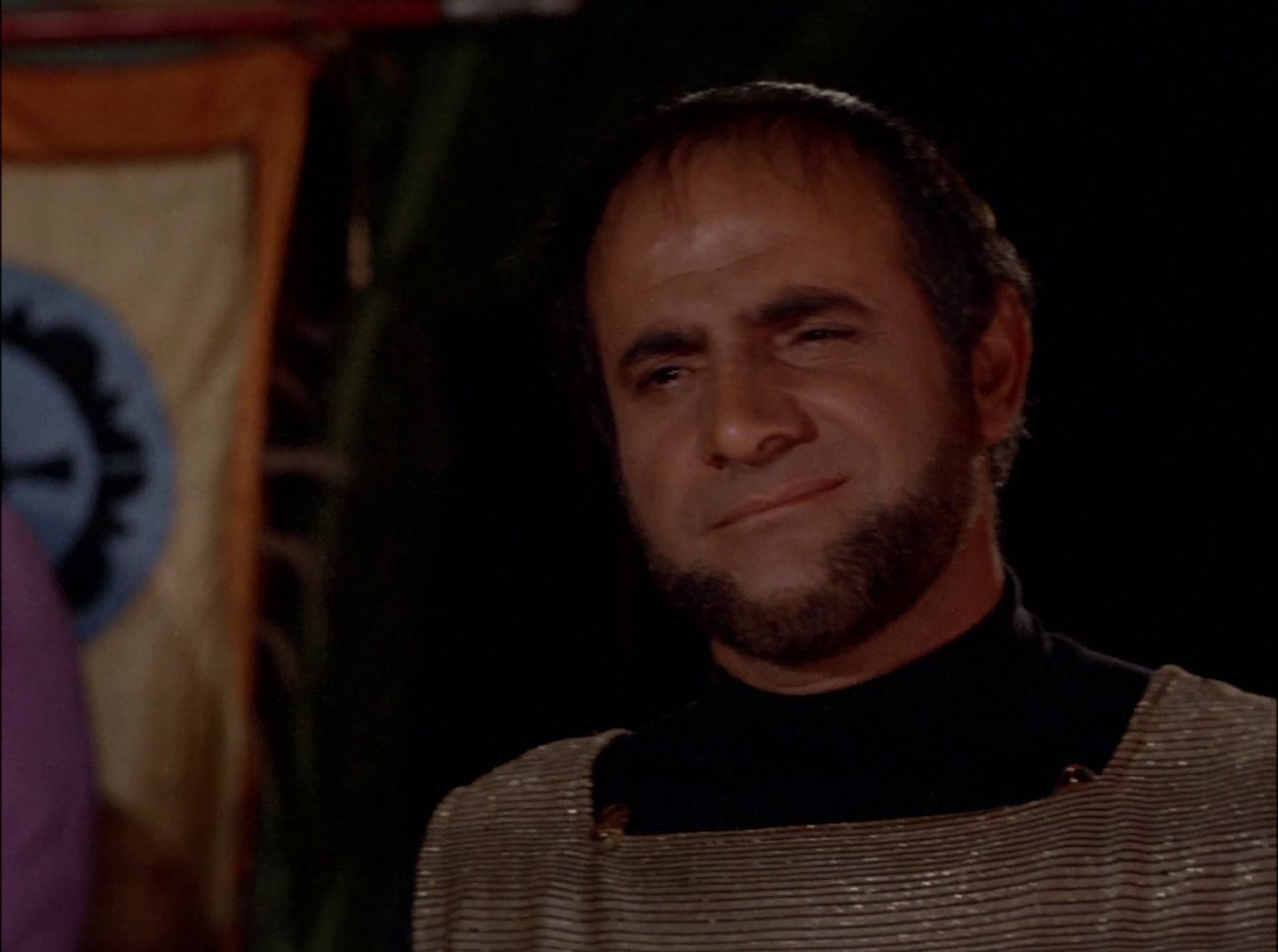 extant_StarTrek_2x11-FridaysChild_0752.jpg