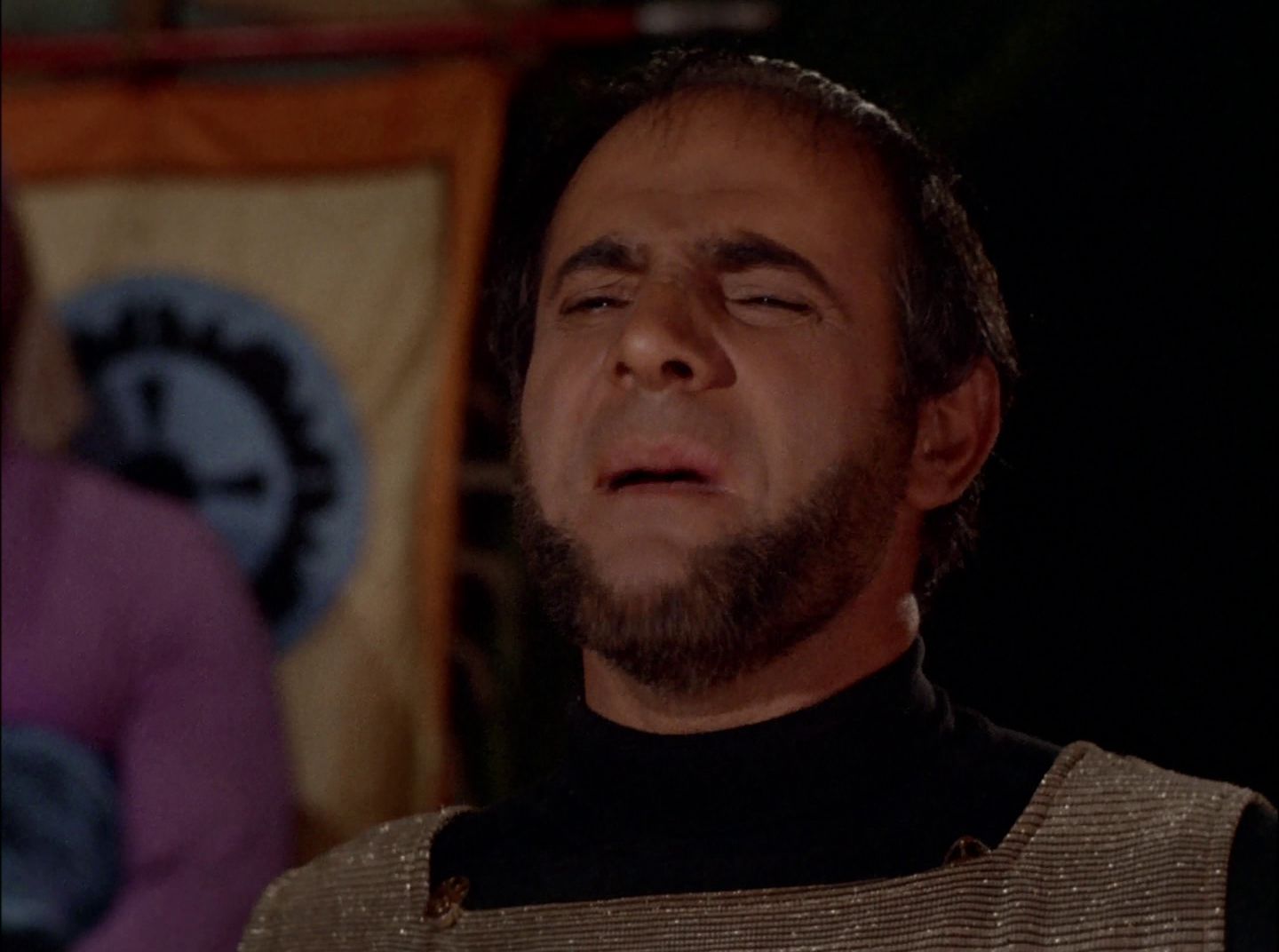 extant_StarTrek_2x11-FridaysChild_0772.jpg