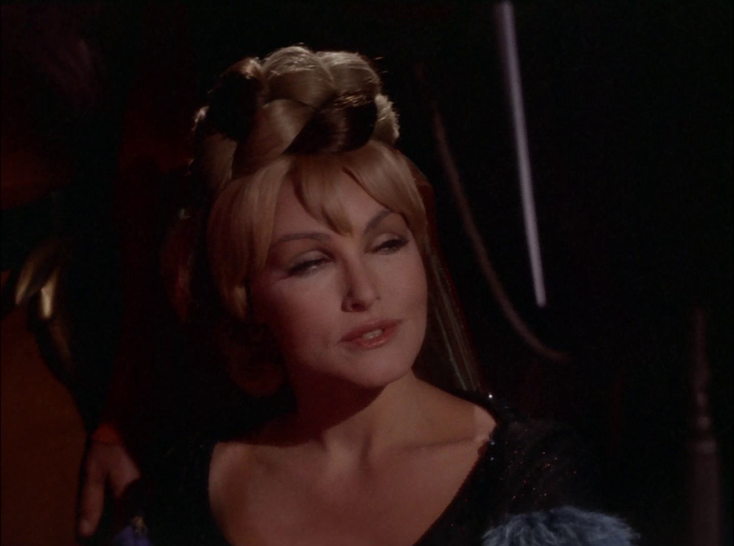 extant_StarTrek_2x11-FridaysChild_0787.jpg