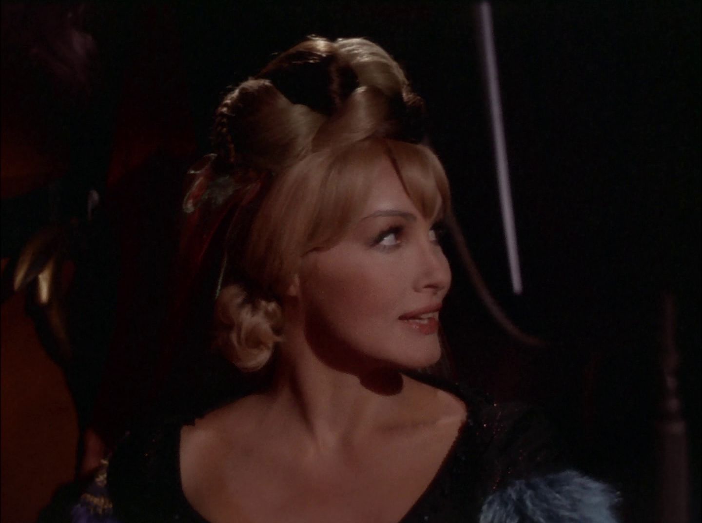 extant_StarTrek_2x11-FridaysChild_0788.jpg