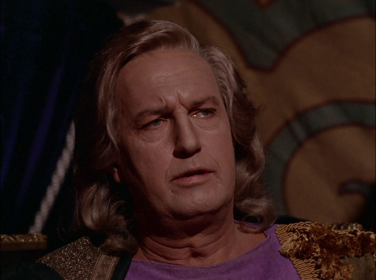 extant_StarTrek_2x11-FridaysChild_0837.jpg