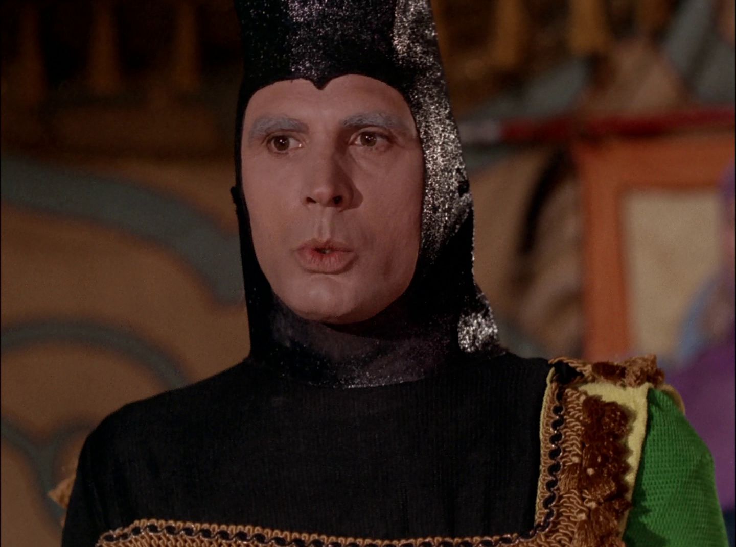 extant_StarTrek_2x11-FridaysChild_0839.jpg
