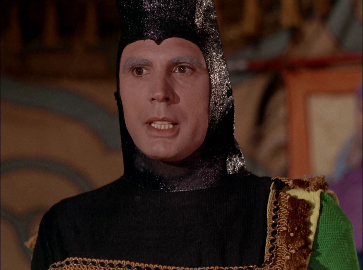 extant_StarTrek_2x11-FridaysChild_0841.jpg
