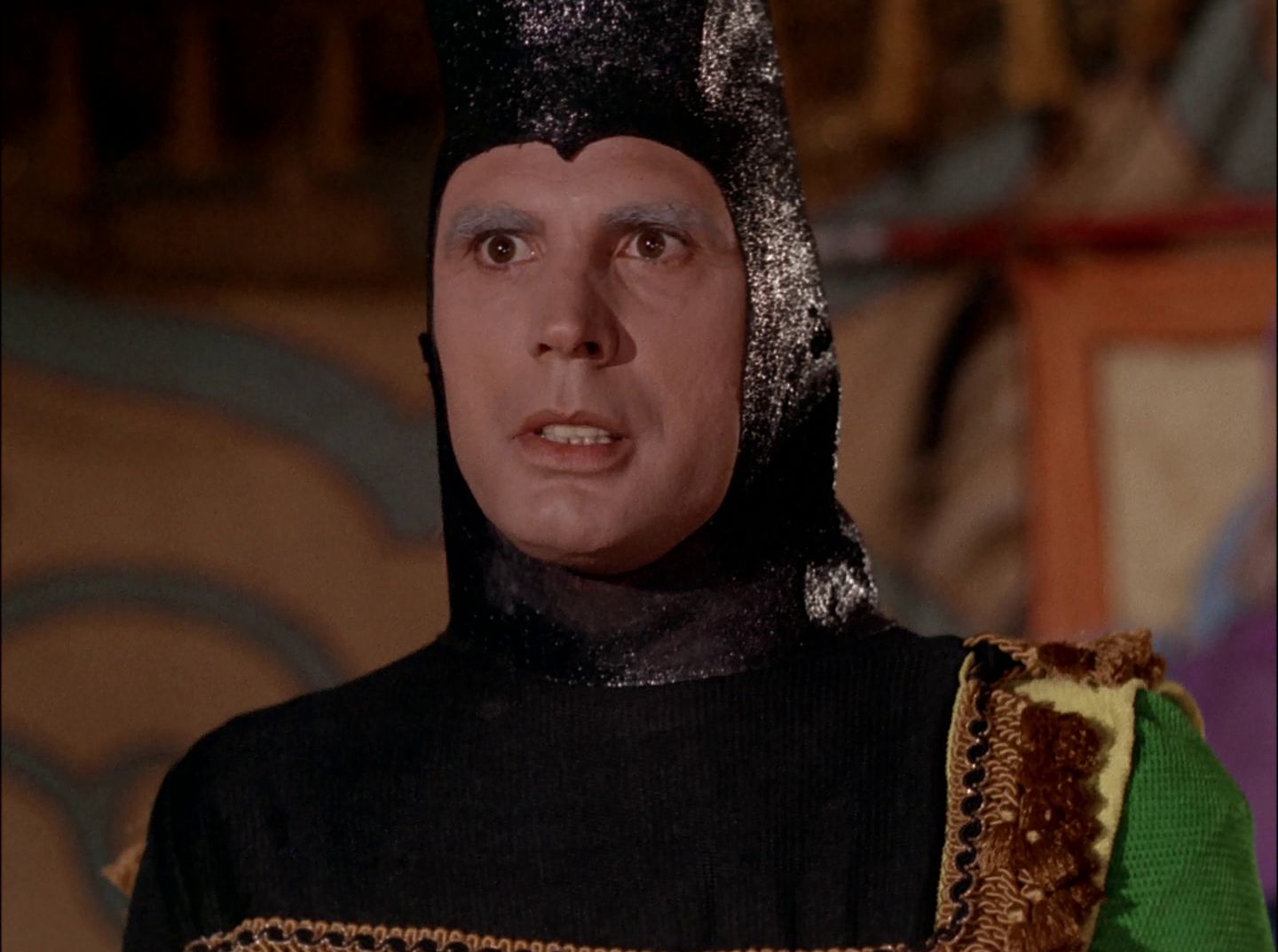 extant_StarTrek_2x11-FridaysChild_0859.jpg