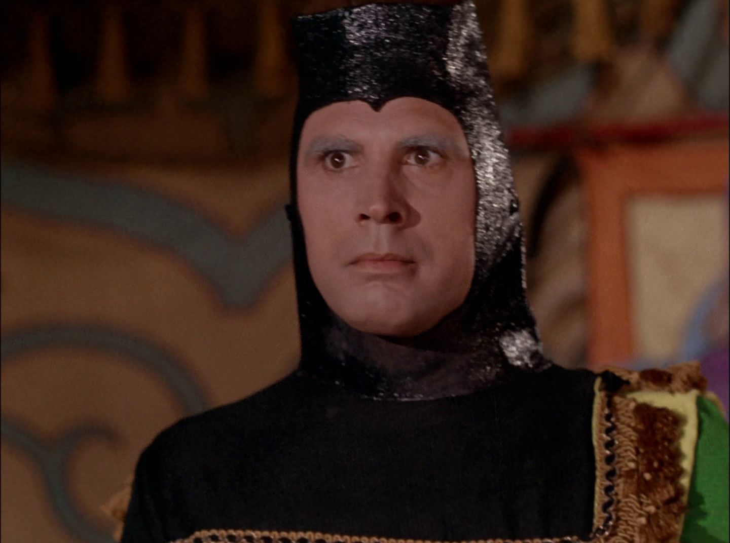 extant_StarTrek_2x11-FridaysChild_0864.jpg