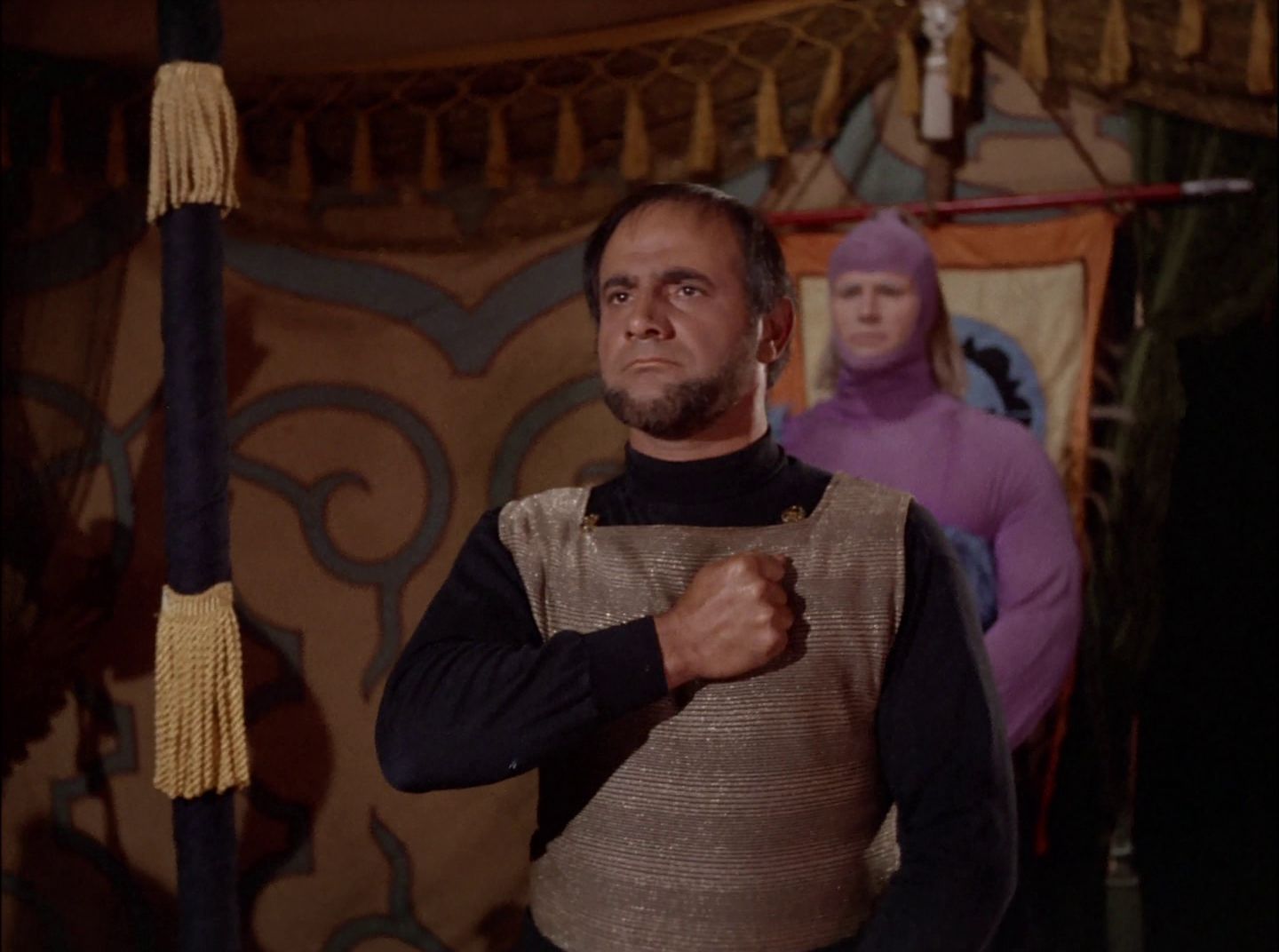 extant_StarTrek_2x11-FridaysChild_0867.jpg