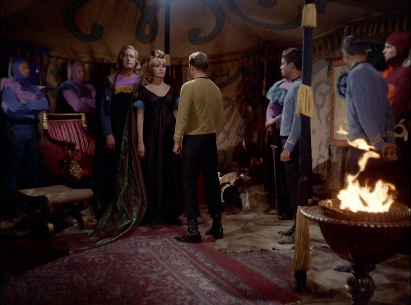 extant_StarTrek_2x11-FridaysChild_0898.jpg