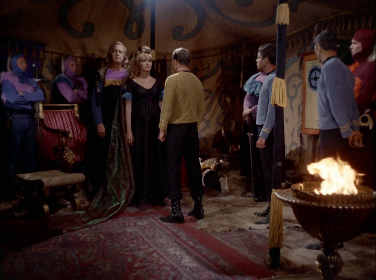 extant_StarTrek_2x11-FridaysChild_0899.jpg