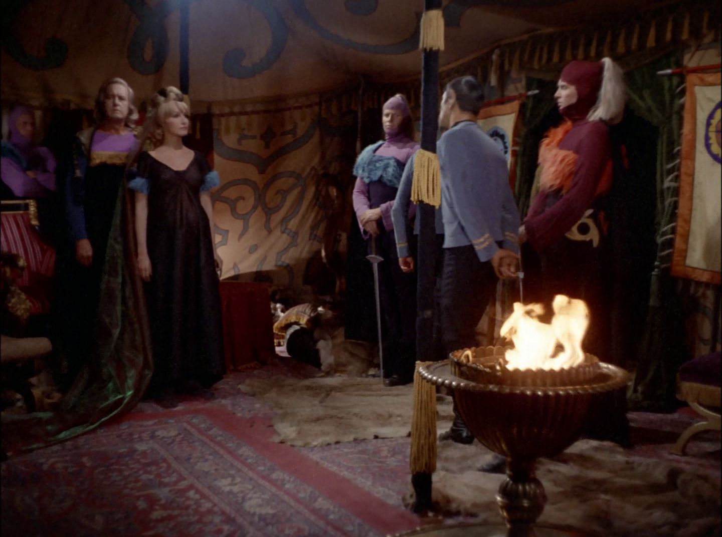 extant_StarTrek_2x11-FridaysChild_0904.jpg