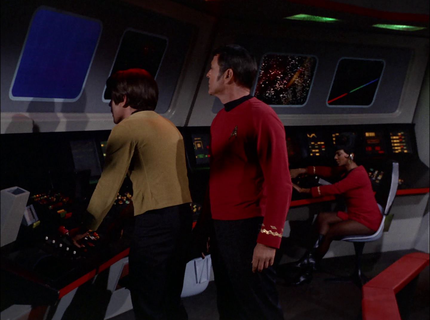 extant_StarTrek_2x11-FridaysChild_0934.jpg