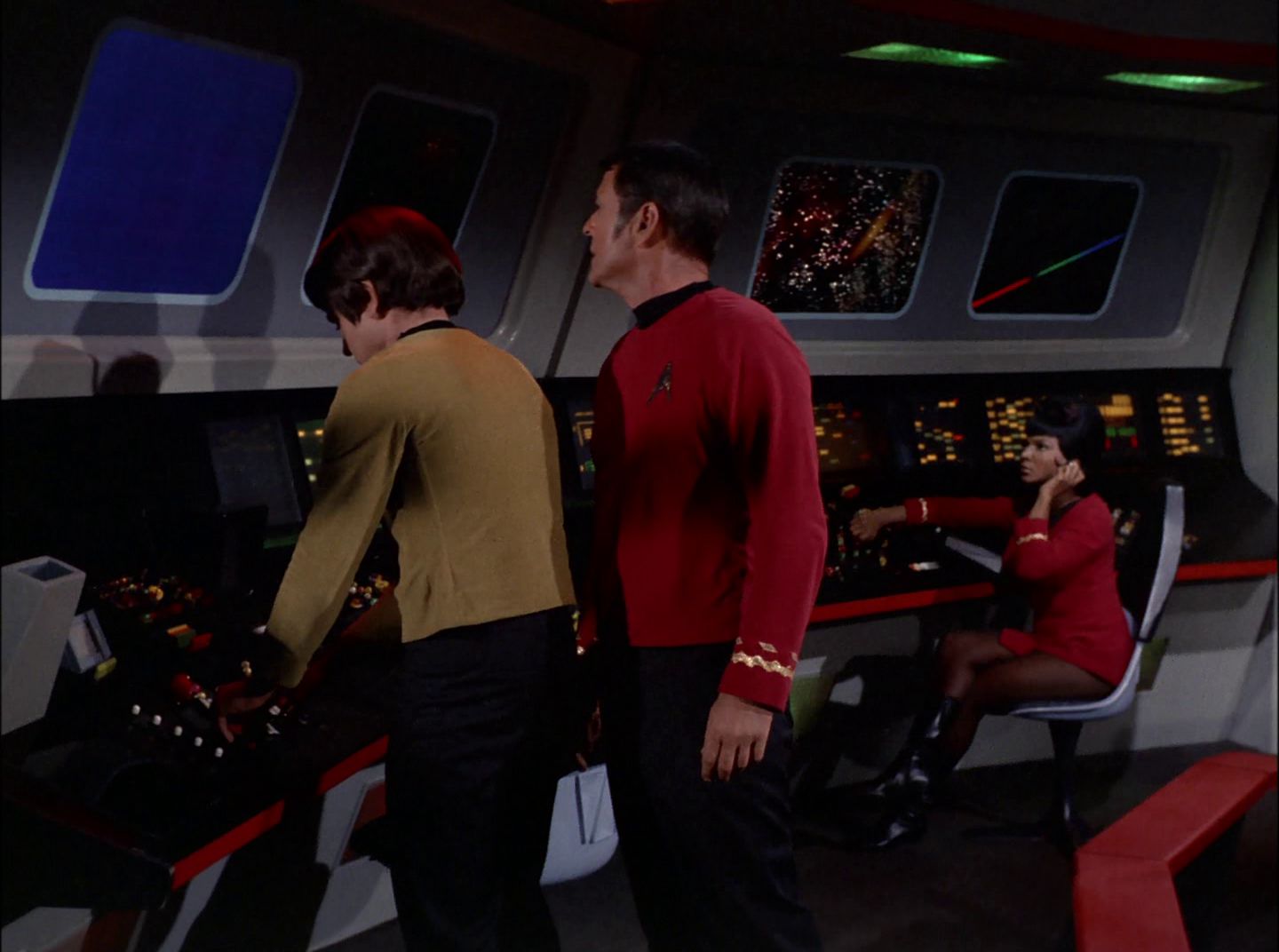extant_StarTrek_2x11-FridaysChild_0937.jpg