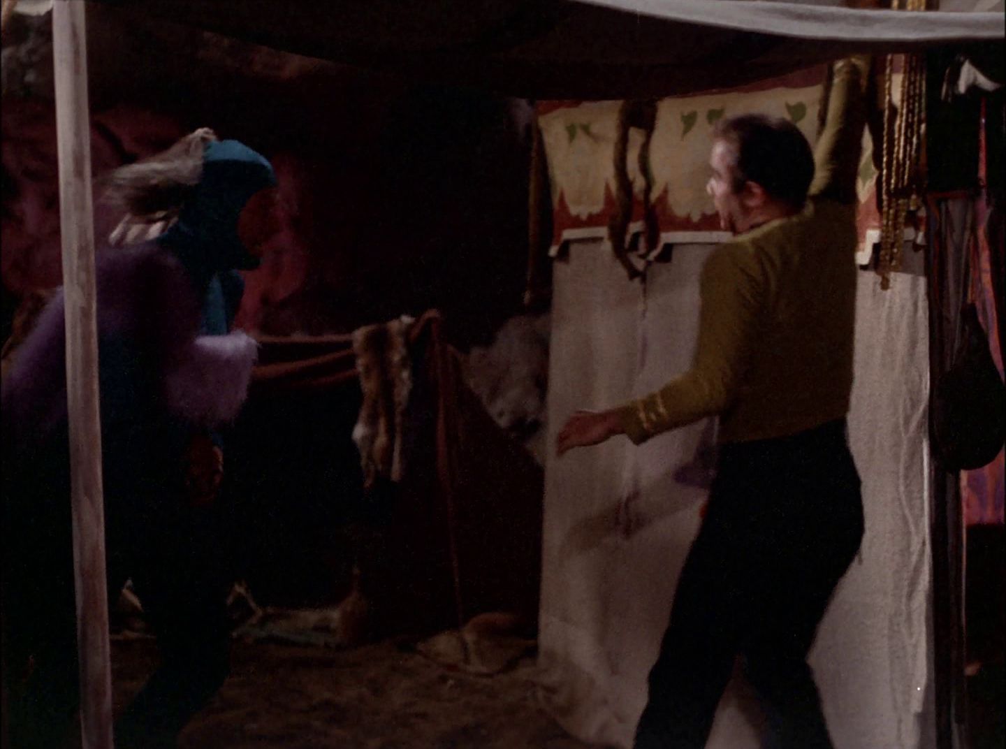 extant_StarTrek_2x11-FridaysChild_0968.jpg