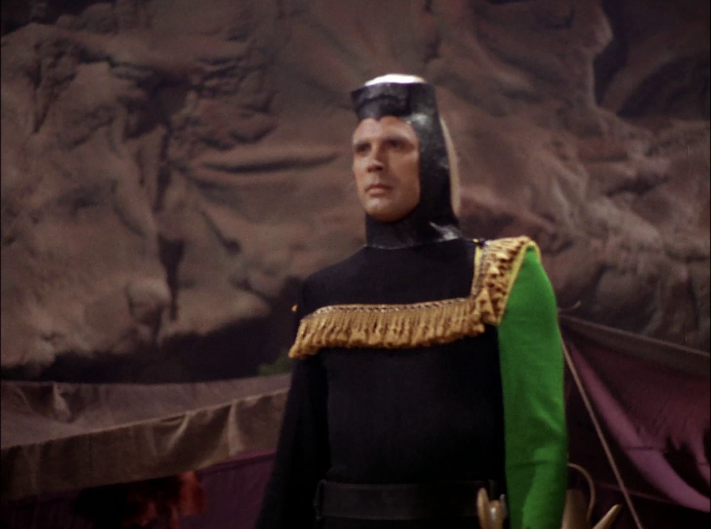 extant_StarTrek_2x11-FridaysChild_0987.jpg