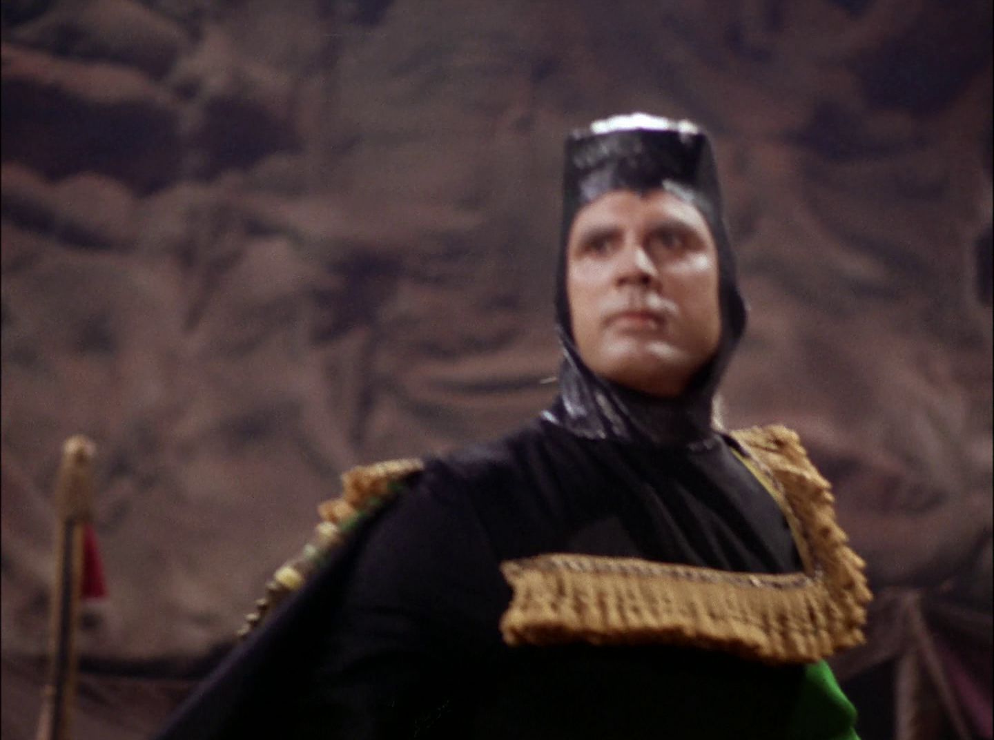 extant_StarTrek_2x11-FridaysChild_0996.jpg