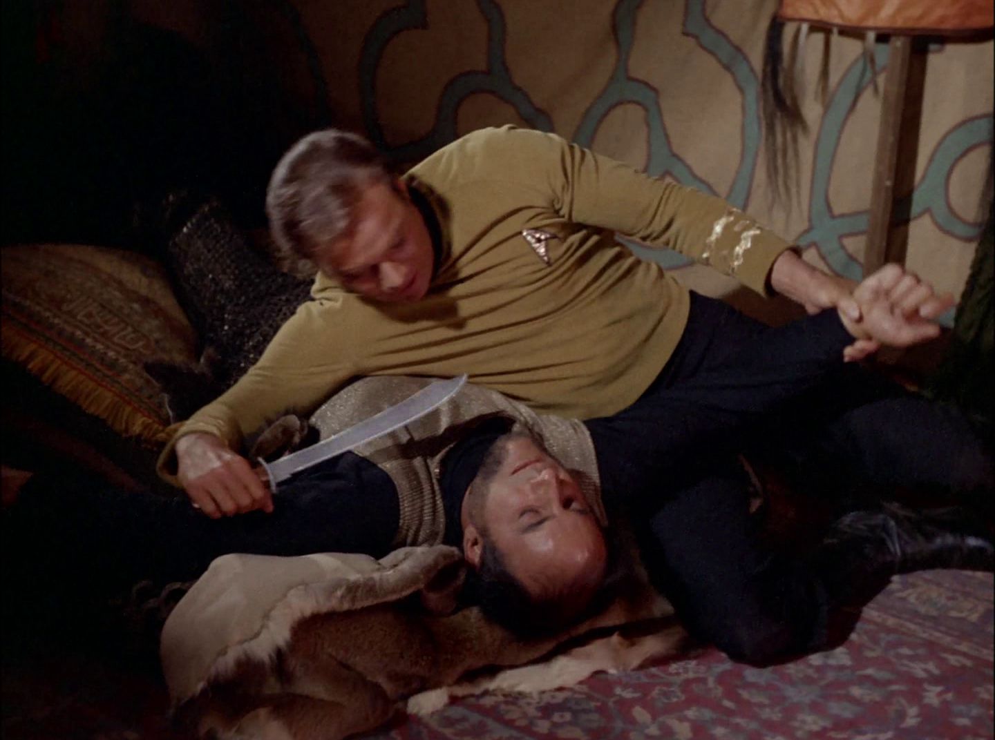 extant_StarTrek_2x11-FridaysChild_1025.jpg