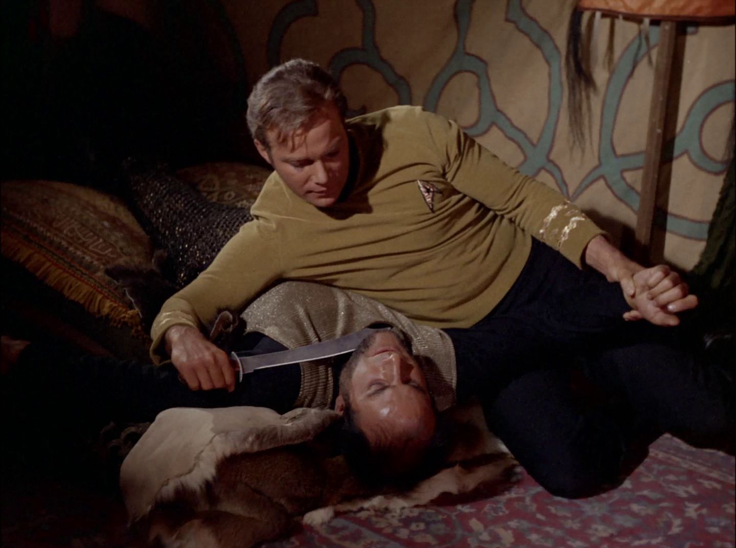 extant_StarTrek_2x11-FridaysChild_1032.jpg