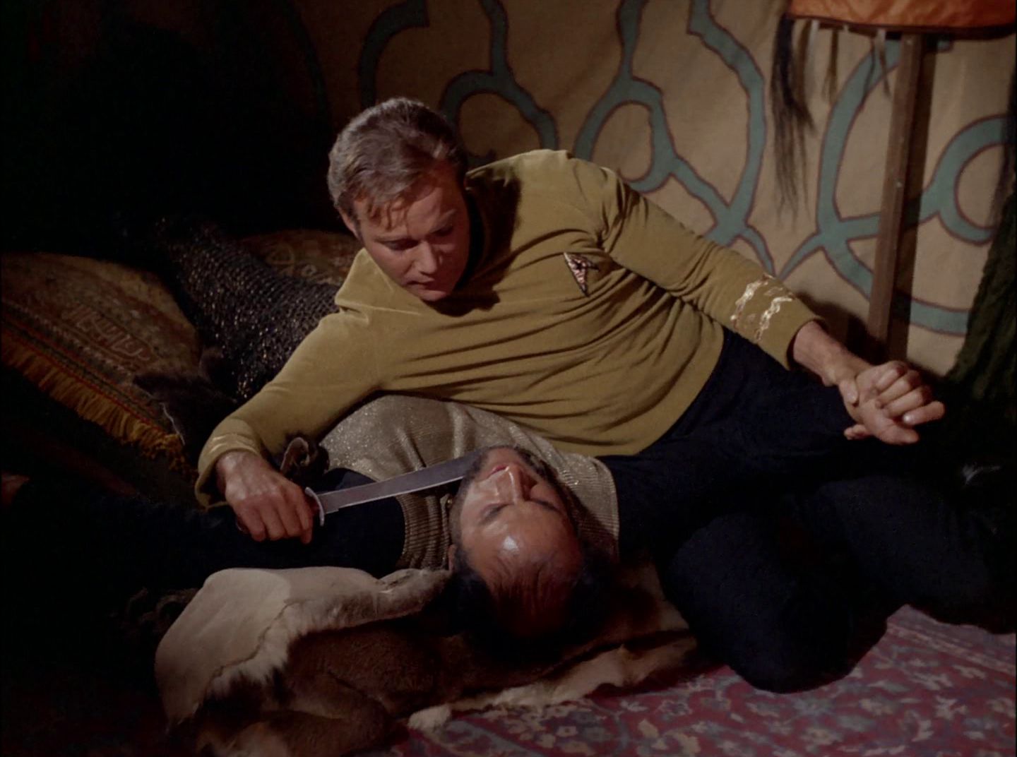 extant_StarTrek_2x11-FridaysChild_1035.jpg