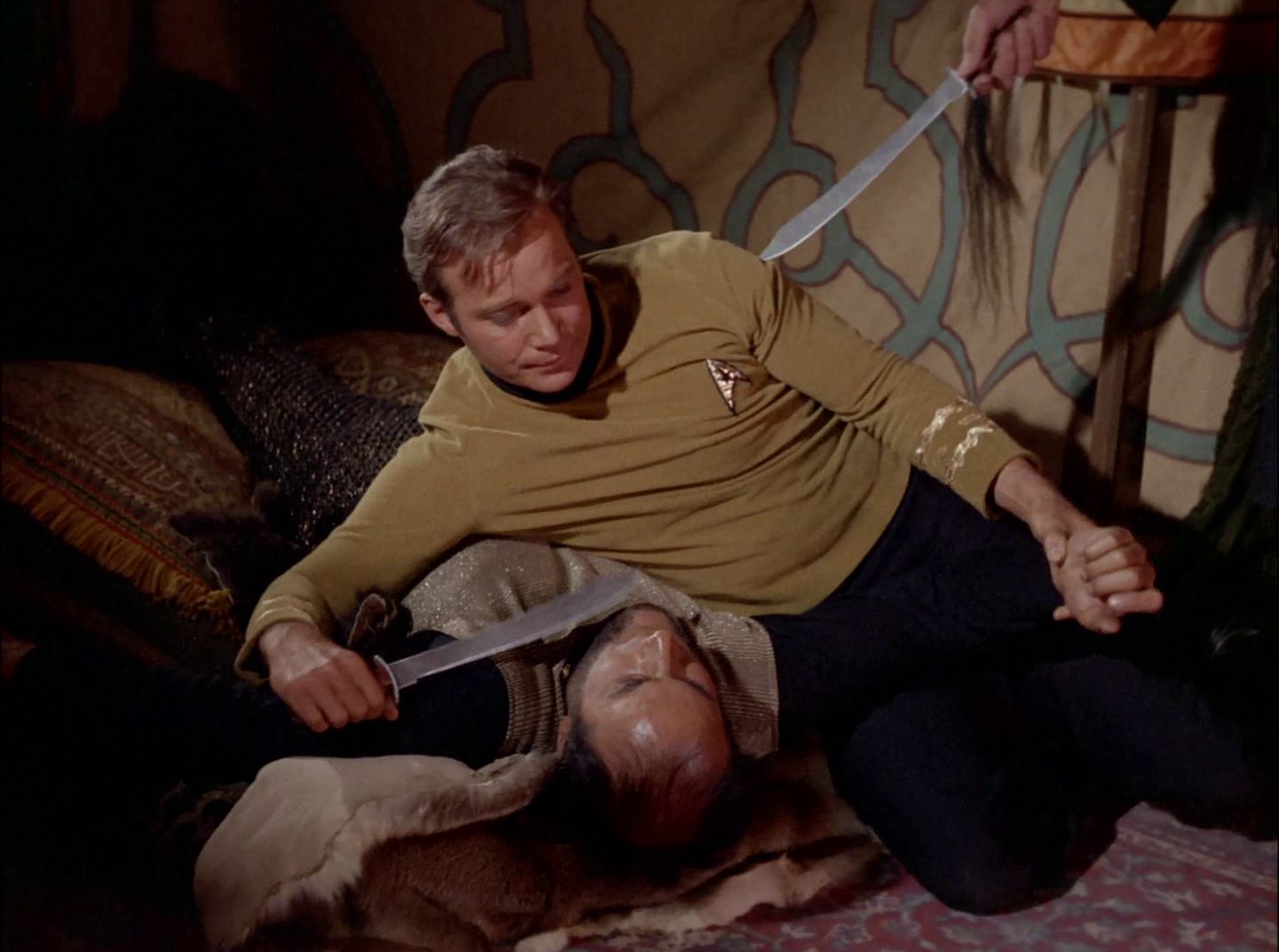 extant_StarTrek_2x11-FridaysChild_1043.jpg