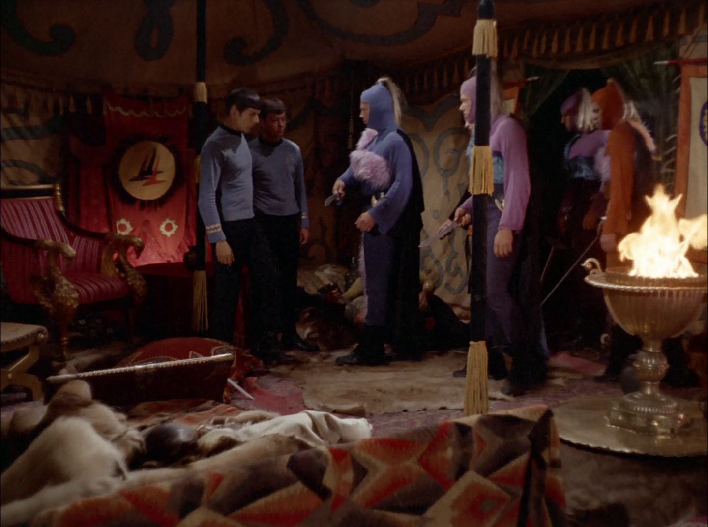 extant_StarTrek_2x11-FridaysChild_1047.jpg