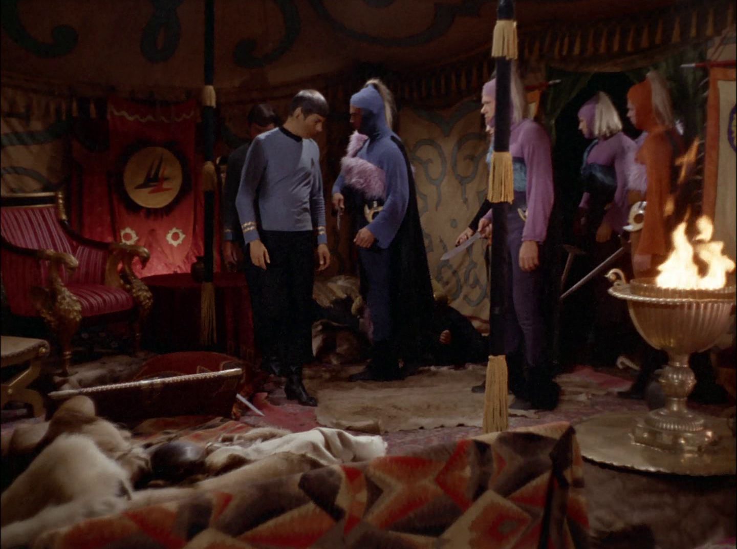 extant_StarTrek_2x11-FridaysChild_1048.jpg