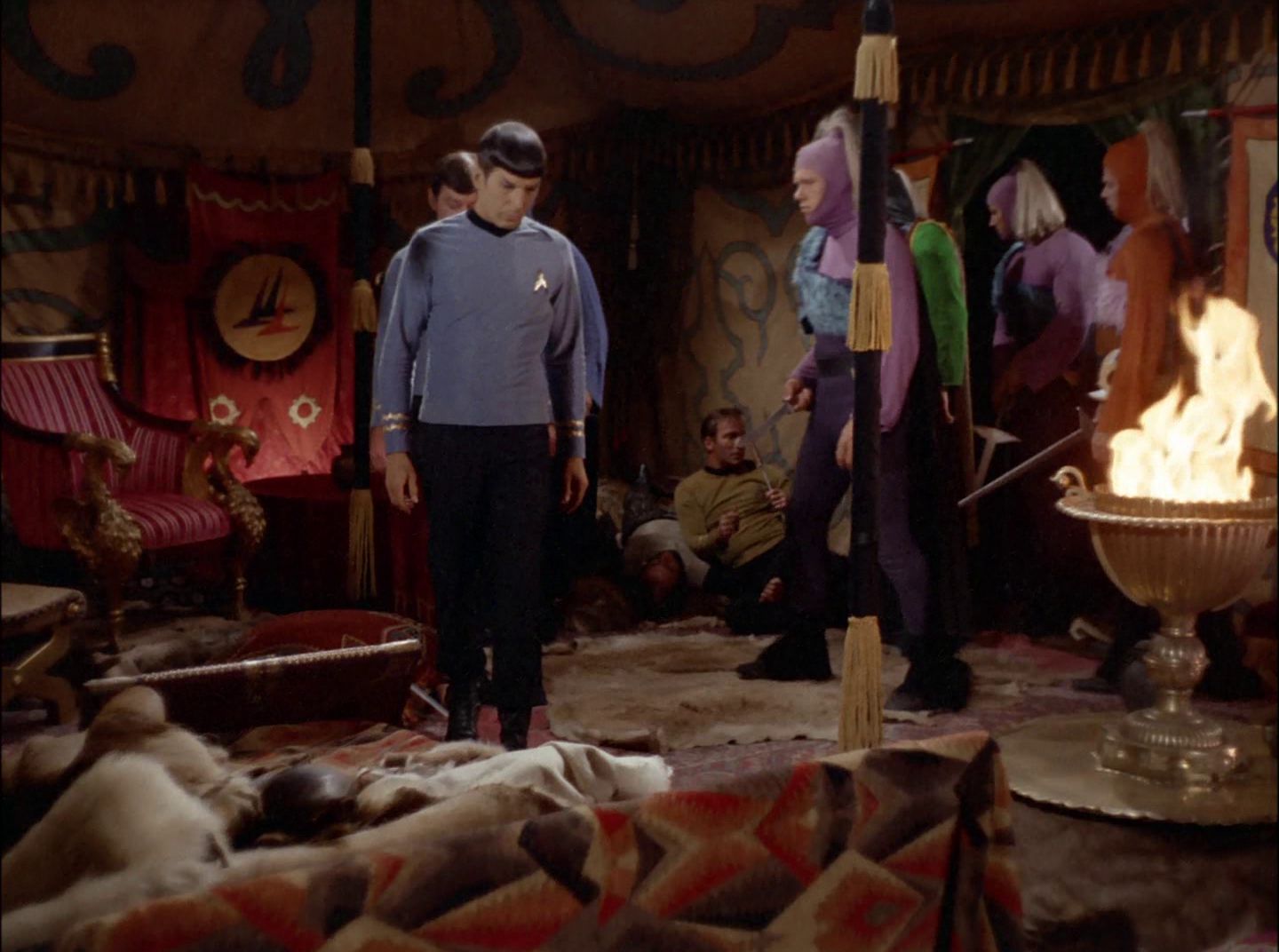 extant_StarTrek_2x11-FridaysChild_1050.jpg