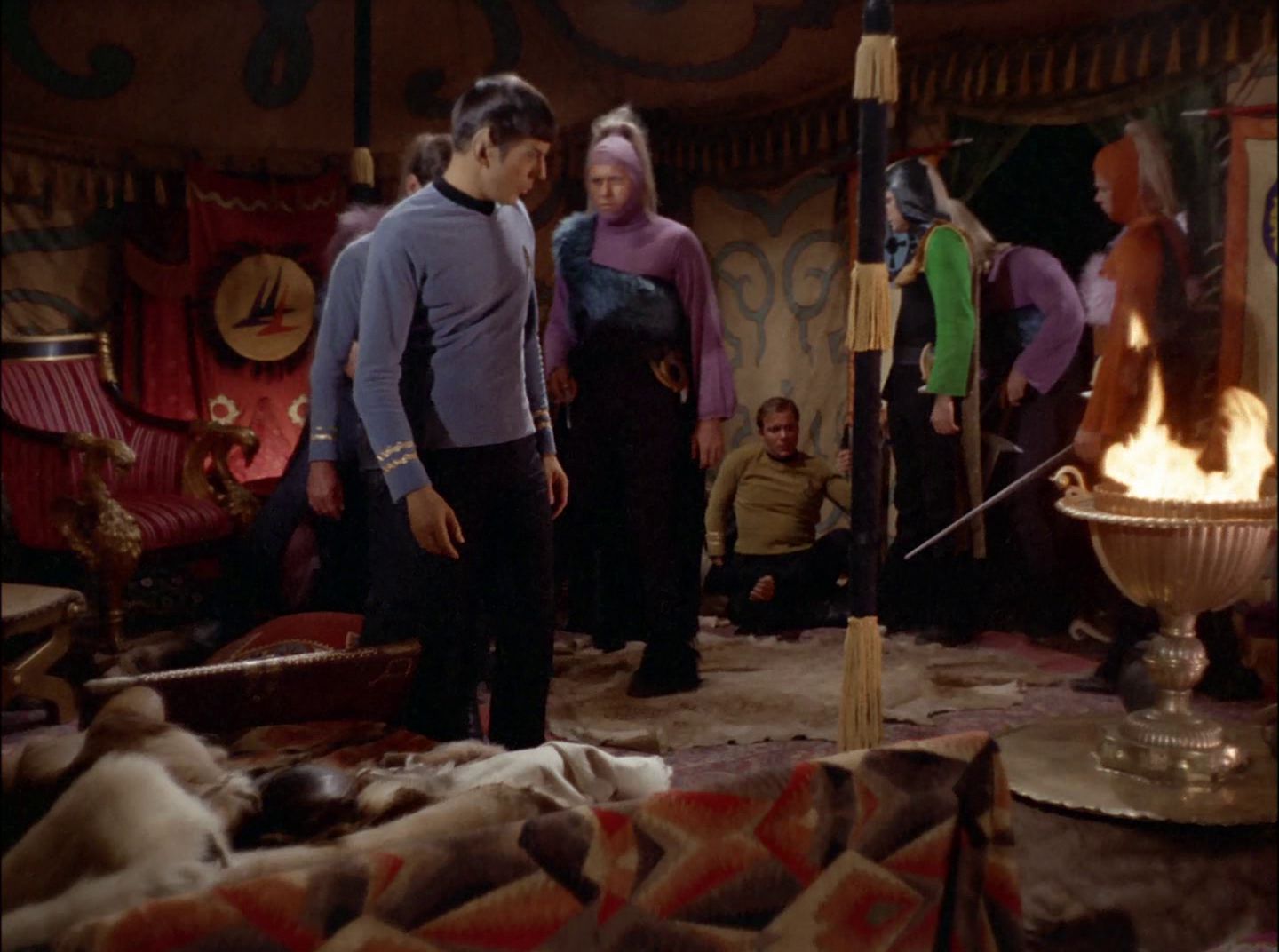 extant_StarTrek_2x11-FridaysChild_1052.jpg