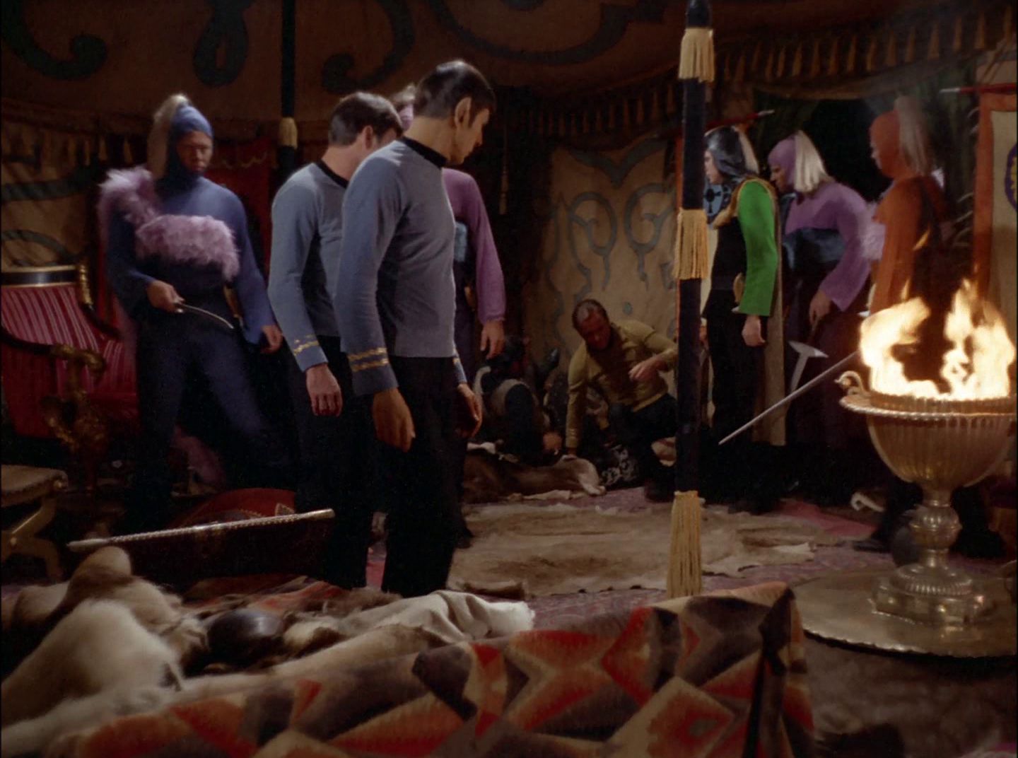 extant_StarTrek_2x11-FridaysChild_1053.jpg