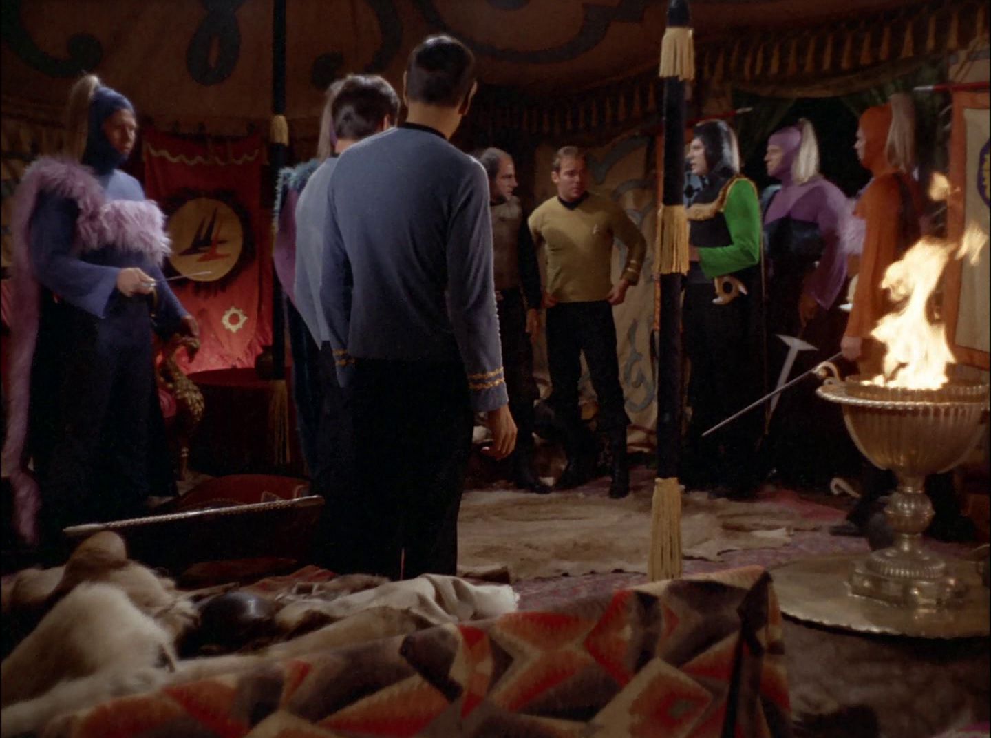 extant_StarTrek_2x11-FridaysChild_1058.jpg