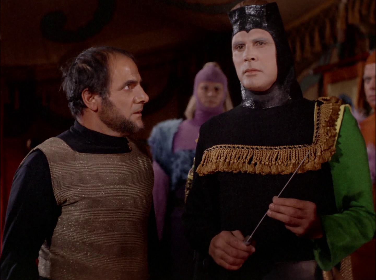 extant_StarTrek_2x11-FridaysChild_1081.jpg
