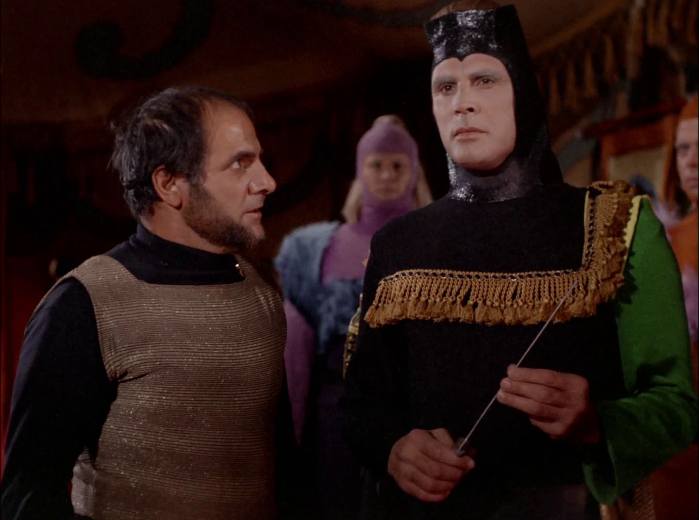 extant_StarTrek_2x11-FridaysChild_1082.jpg