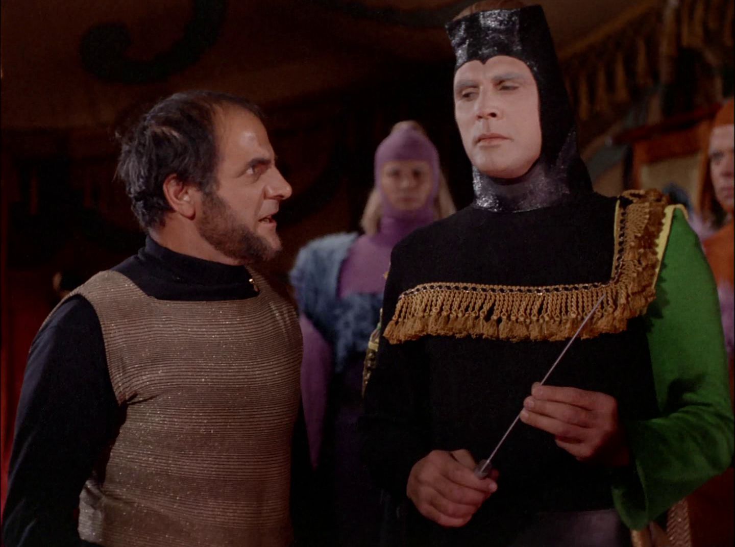 extant_StarTrek_2x11-FridaysChild_1084.jpg
