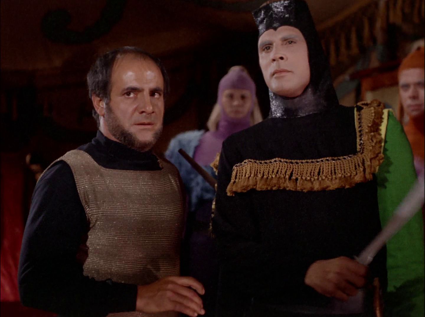 extant_StarTrek_2x11-FridaysChild_1093.jpg