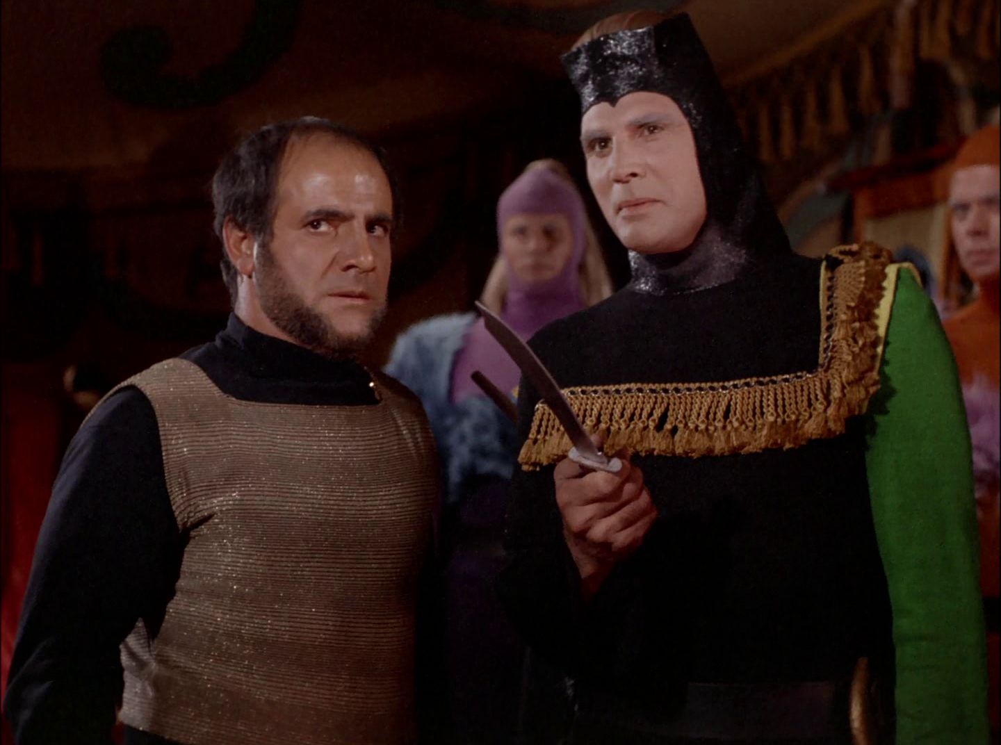 extant_StarTrek_2x11-FridaysChild_1123.jpg