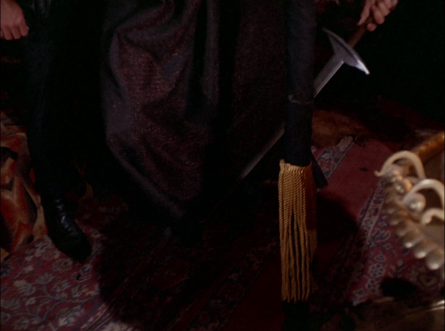 extant_StarTrek_2x11-FridaysChild_1180.jpg
