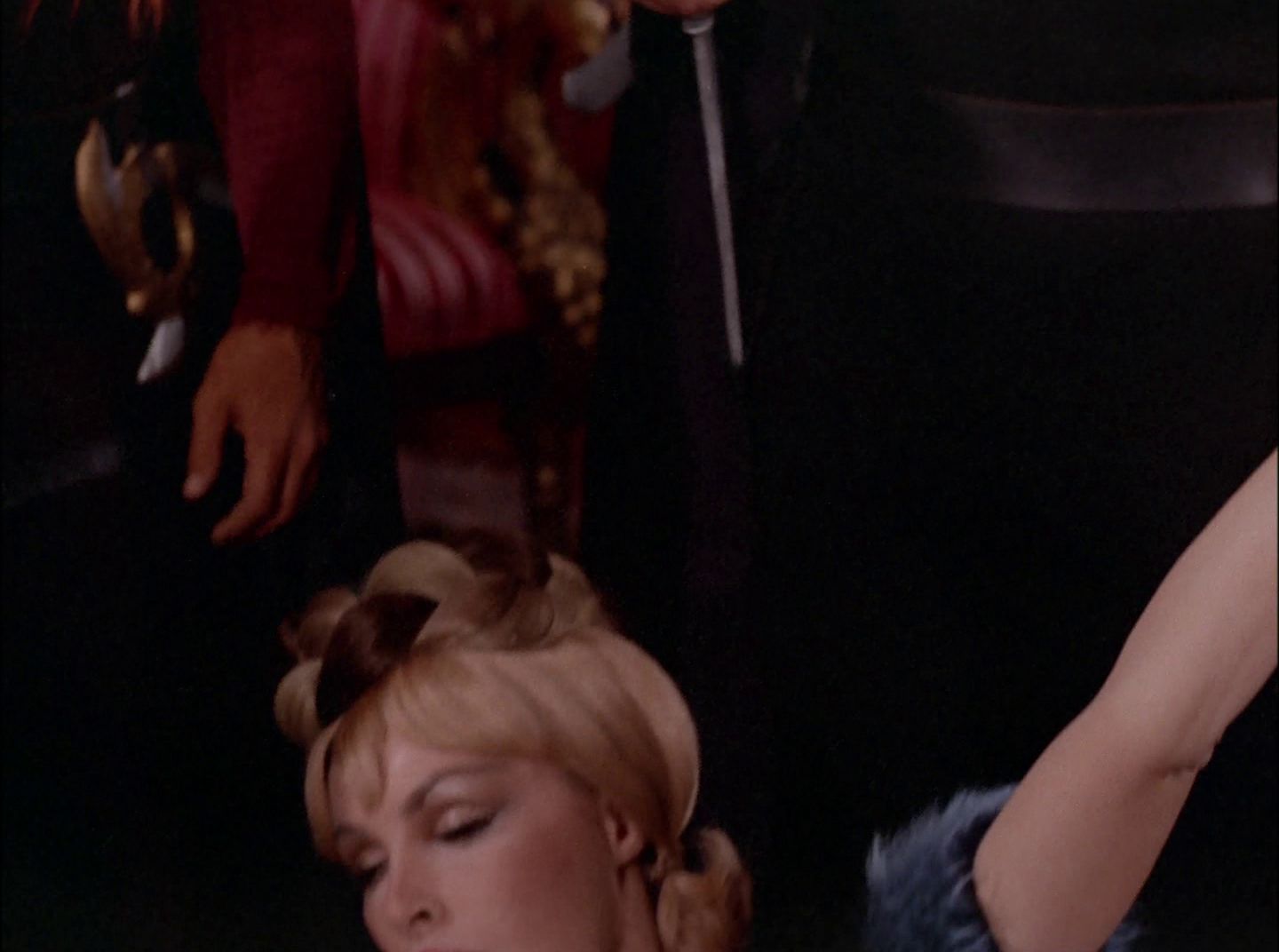 extant_StarTrek_2x11-FridaysChild_1199.jpg