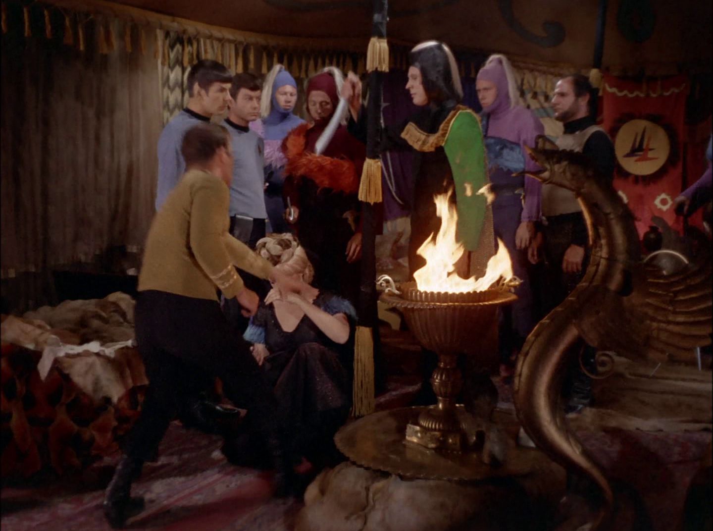 extant_StarTrek_2x11-FridaysChild_1202.jpg