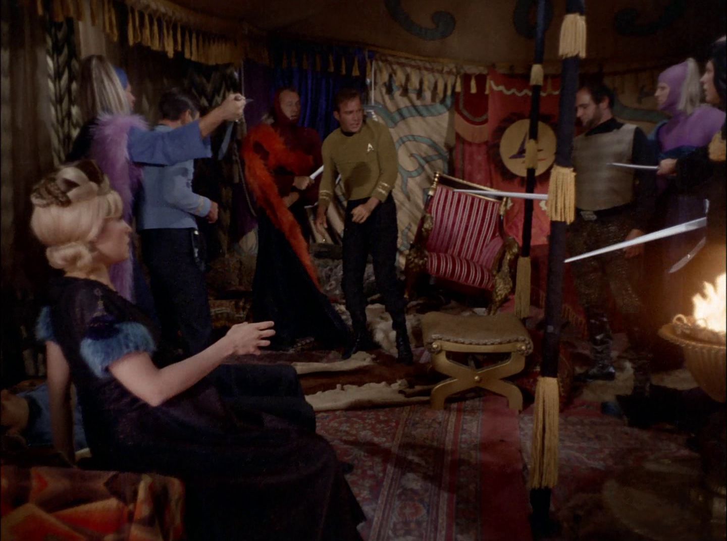 extant_StarTrek_2x11-FridaysChild_1236.jpg