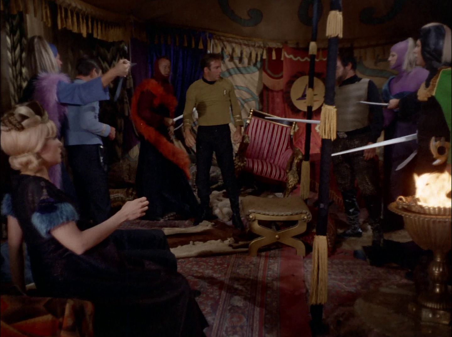 extant_StarTrek_2x11-FridaysChild_1237.jpg