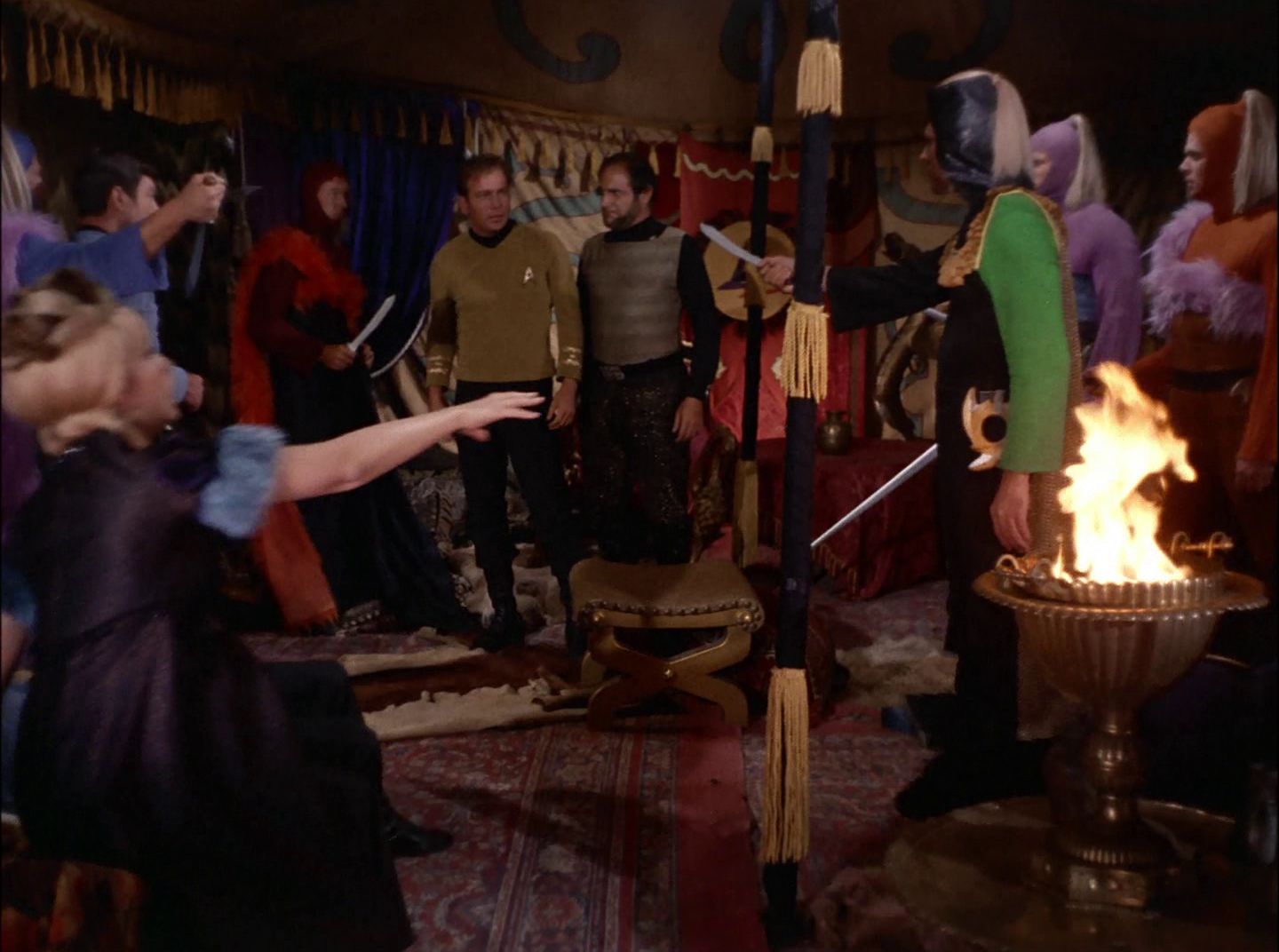 extant_StarTrek_2x11-FridaysChild_1252.jpg