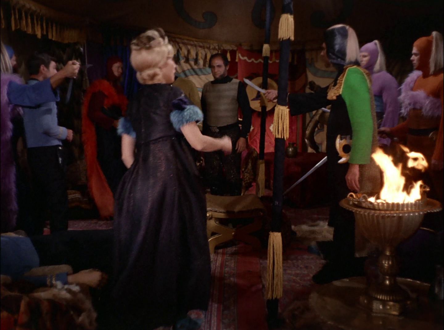 extant_StarTrek_2x11-FridaysChild_1253.jpg